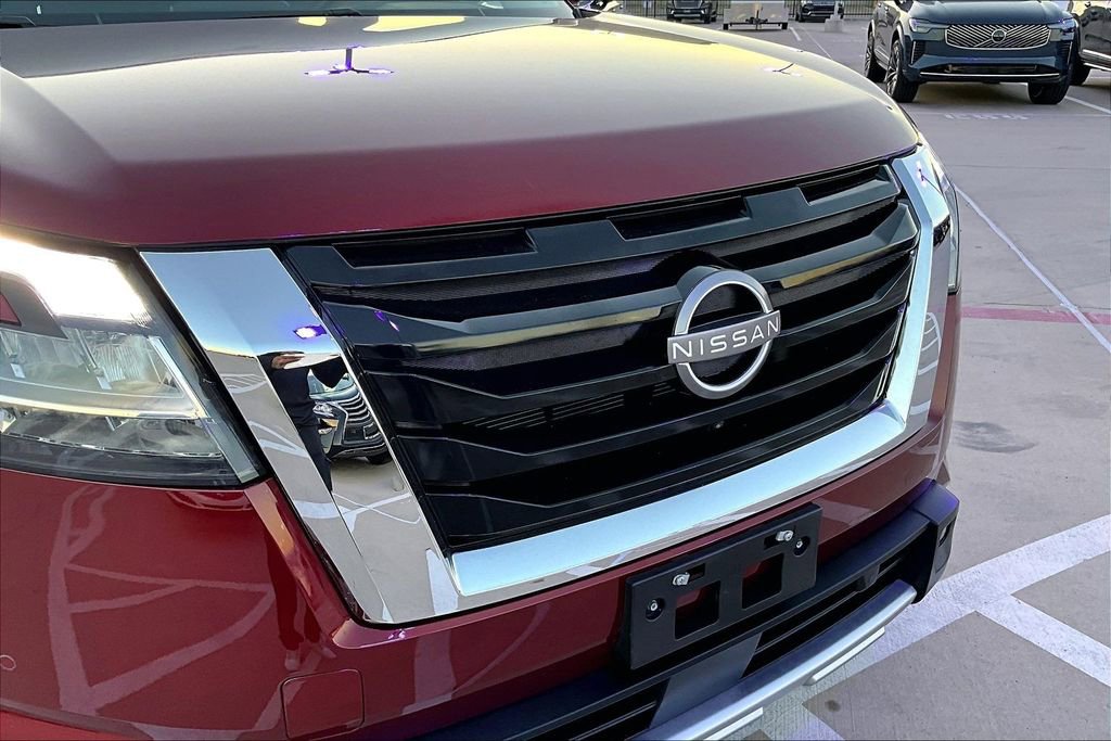 Used 2022 Nissan Pathfinder SL image 36