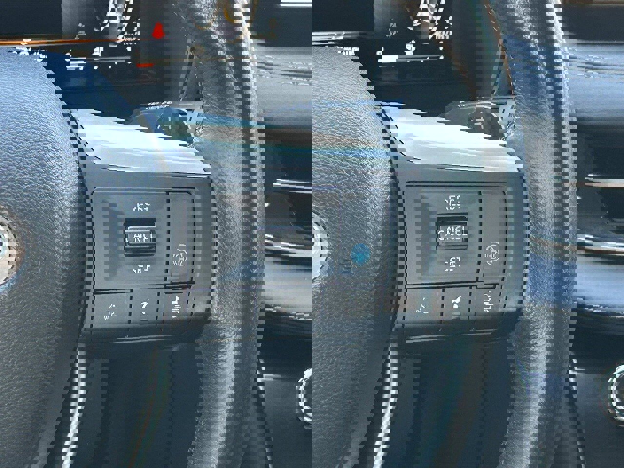 Certified 2023 INFINITI QX60 Luxe w/ Vision Package image 27