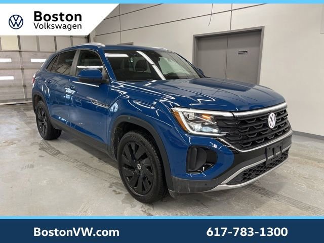 Used 2025 Volkswagen Atlas Cross Sport SE w/ Panoramic Sunroof Package image 5