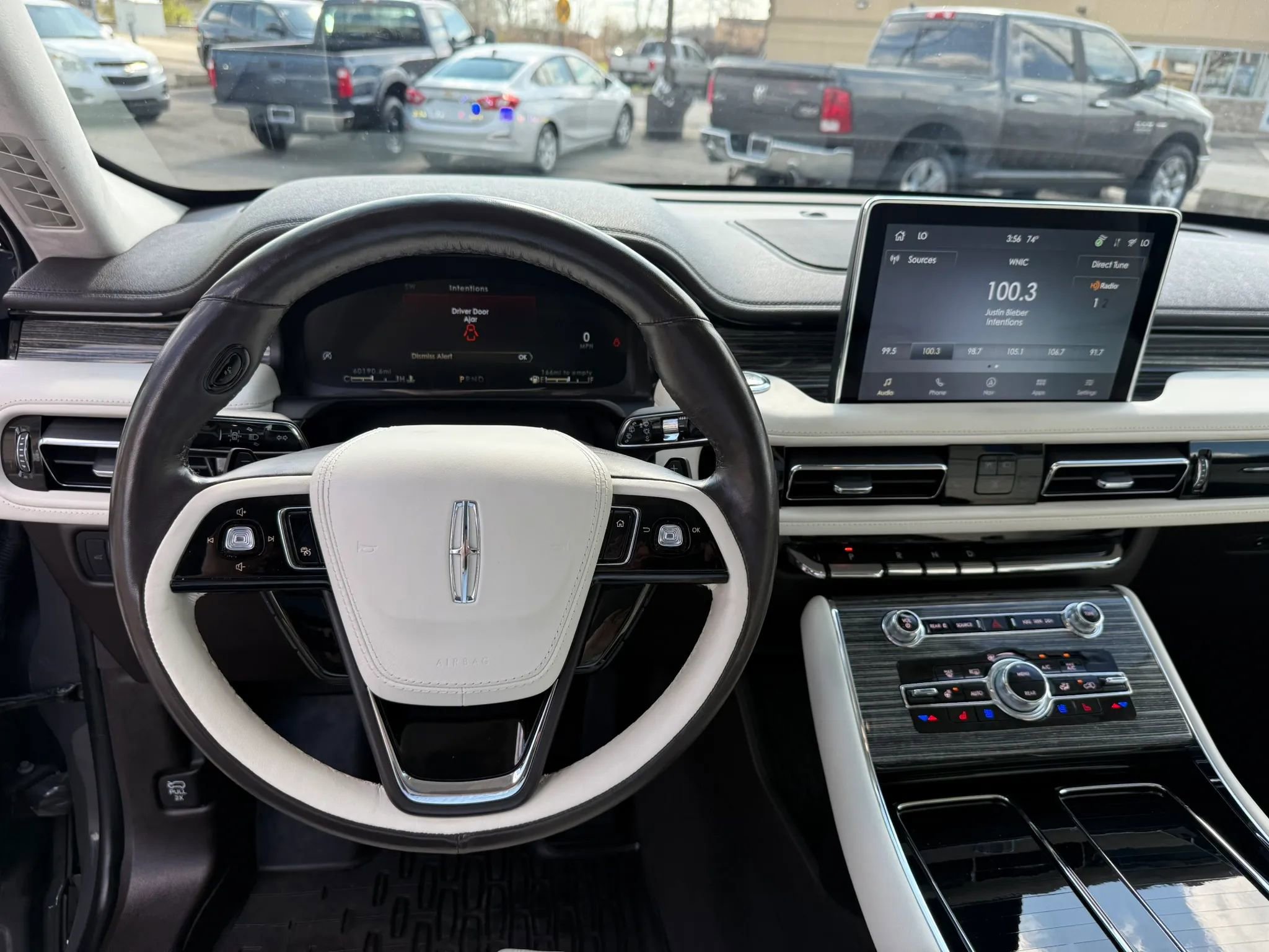 Used 2022 Lincoln Aviator Black Label w/ Dynamic Handling Package image 17