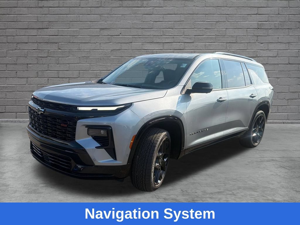 Used 2025 Chevrolet Traverse RS AWD/4WD image 3