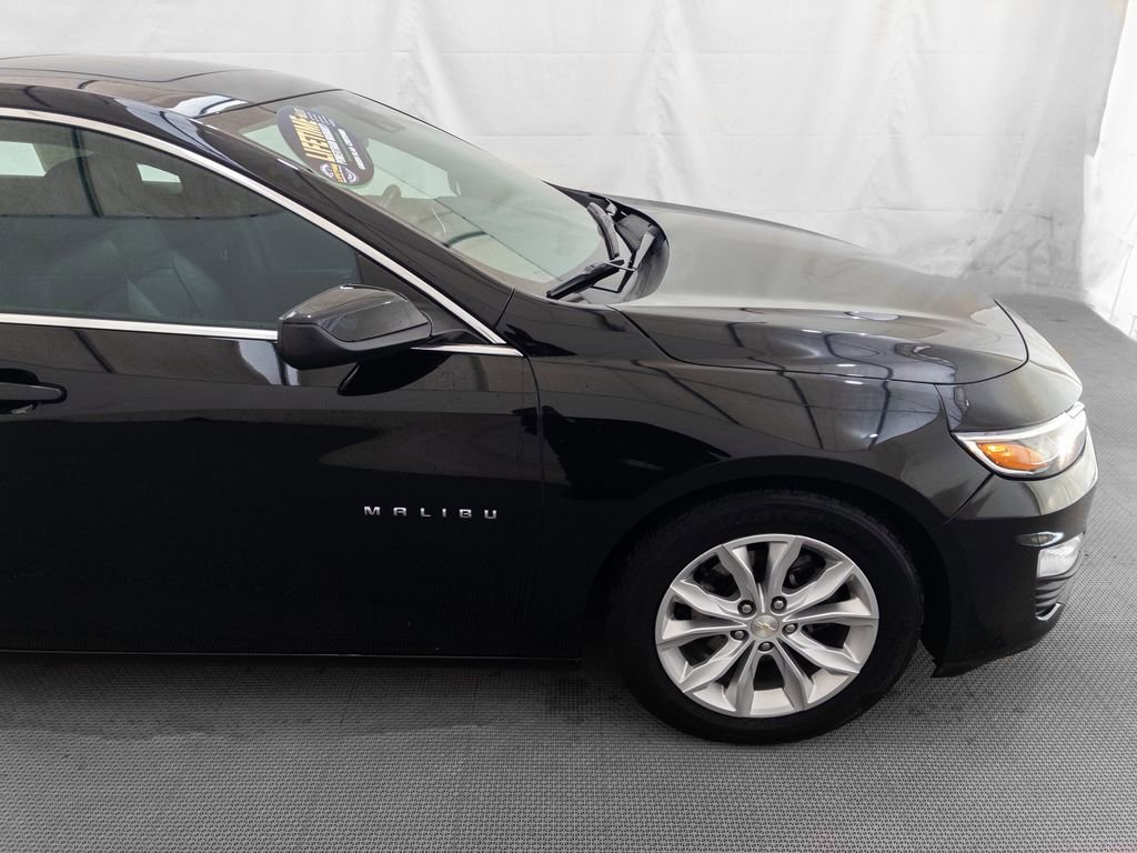 Used 2019 Chevrolet Malibu Hybrid w/ Leather Package image 10
