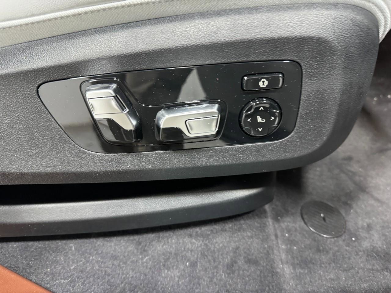 New 2026 BMW XM Label Red image 30