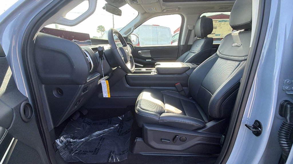 New 2027 Ford Expedition Max Platinum w/ Driver's Package RWD image 24