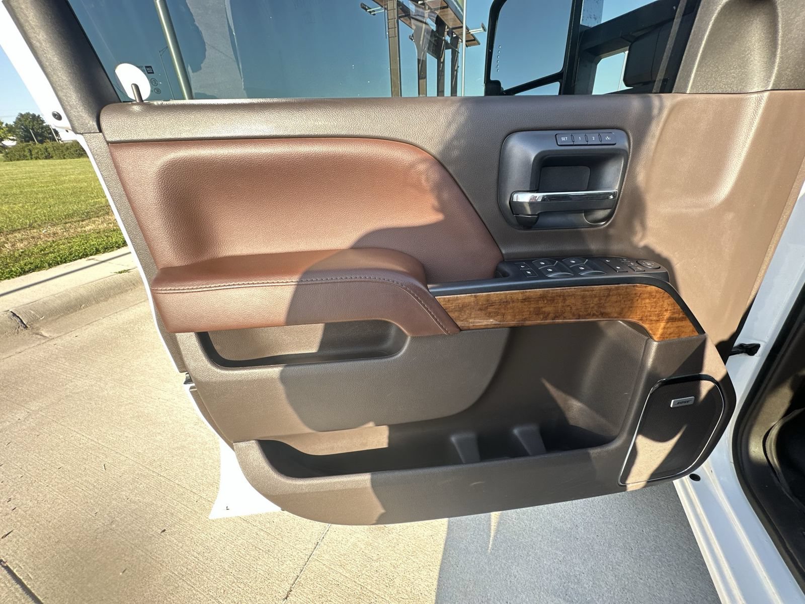 Used 2017 Chevrolet Silverado 3500 High Country AWD/4WD image 21