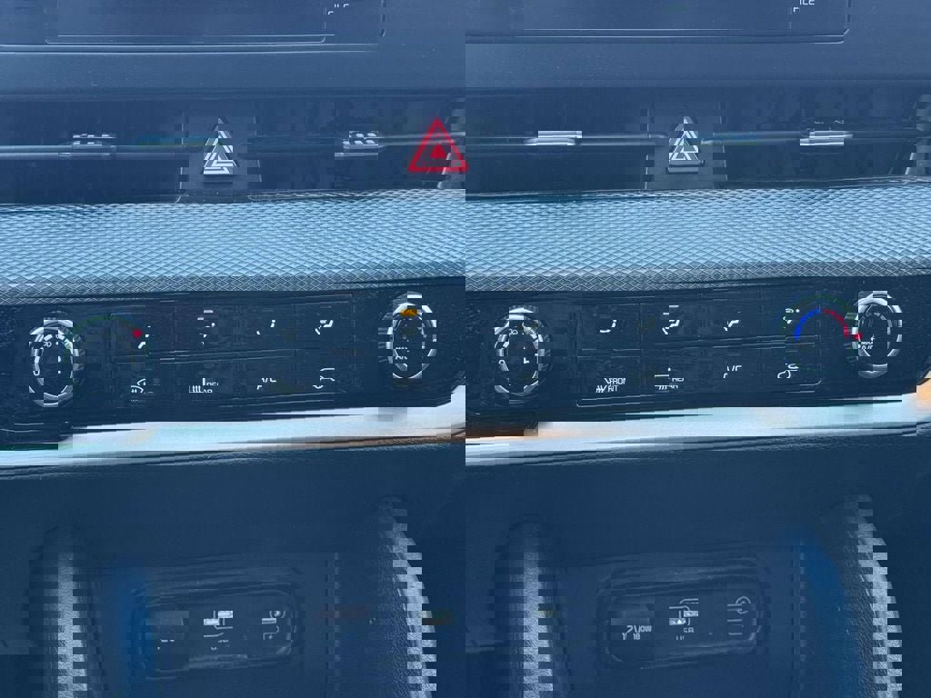 Certified 2024 Kia Sportage LX image 24