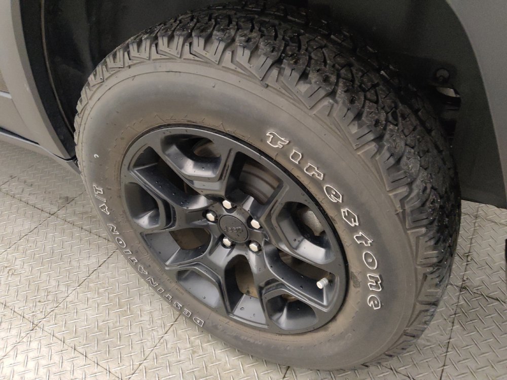 Used 2022 Jeep Cherokee Trailhawk w/ Trailer Tow Group AWD/4WD image 31