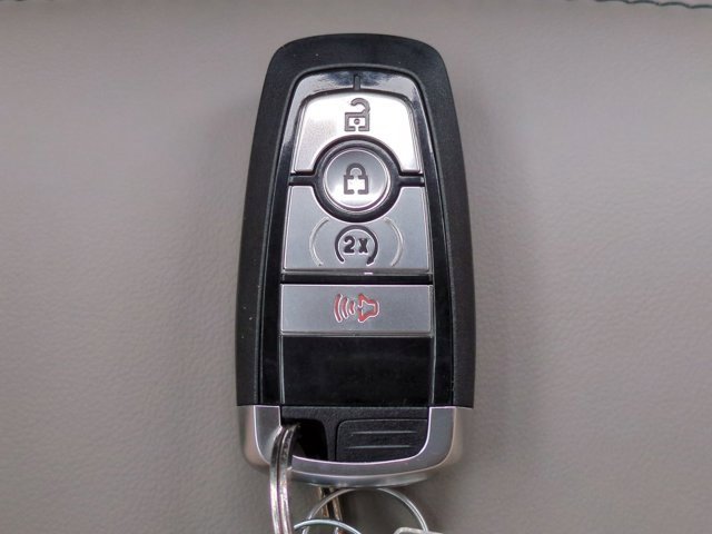 Used 2025 Ford Maverick Lariat image 30