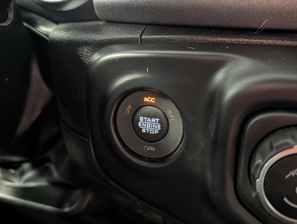 Used 2023 Jeep Gladiator Mojave AWD/4WD image 51