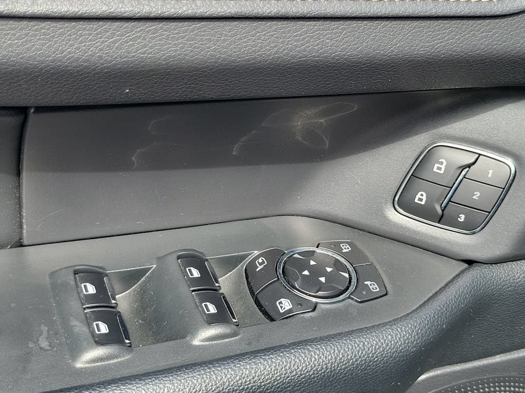 Used 2024 Ford Expedition XLT RWD image 23