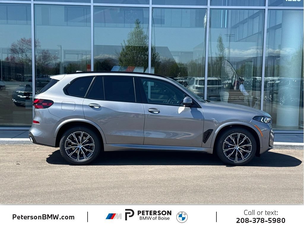 New 2026 BMW X5 xDrive40i w/ M Sport Package AWD/4WD image 6