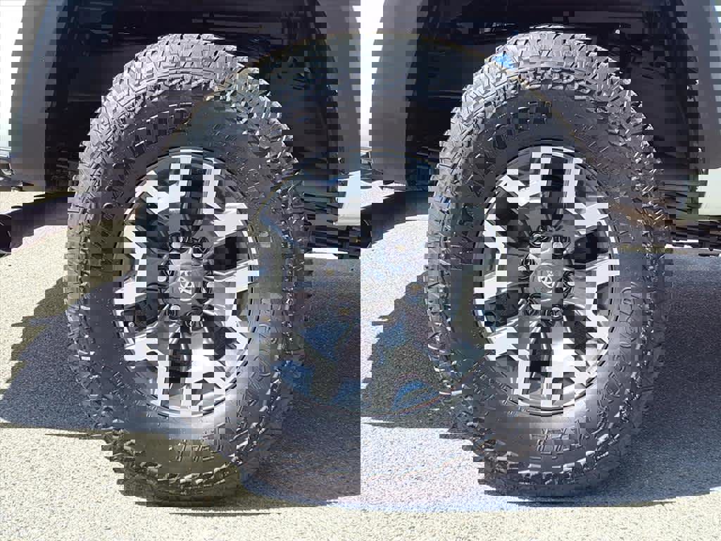 Certified 2023 Toyota Tacoma TRD Off-Road image 7
