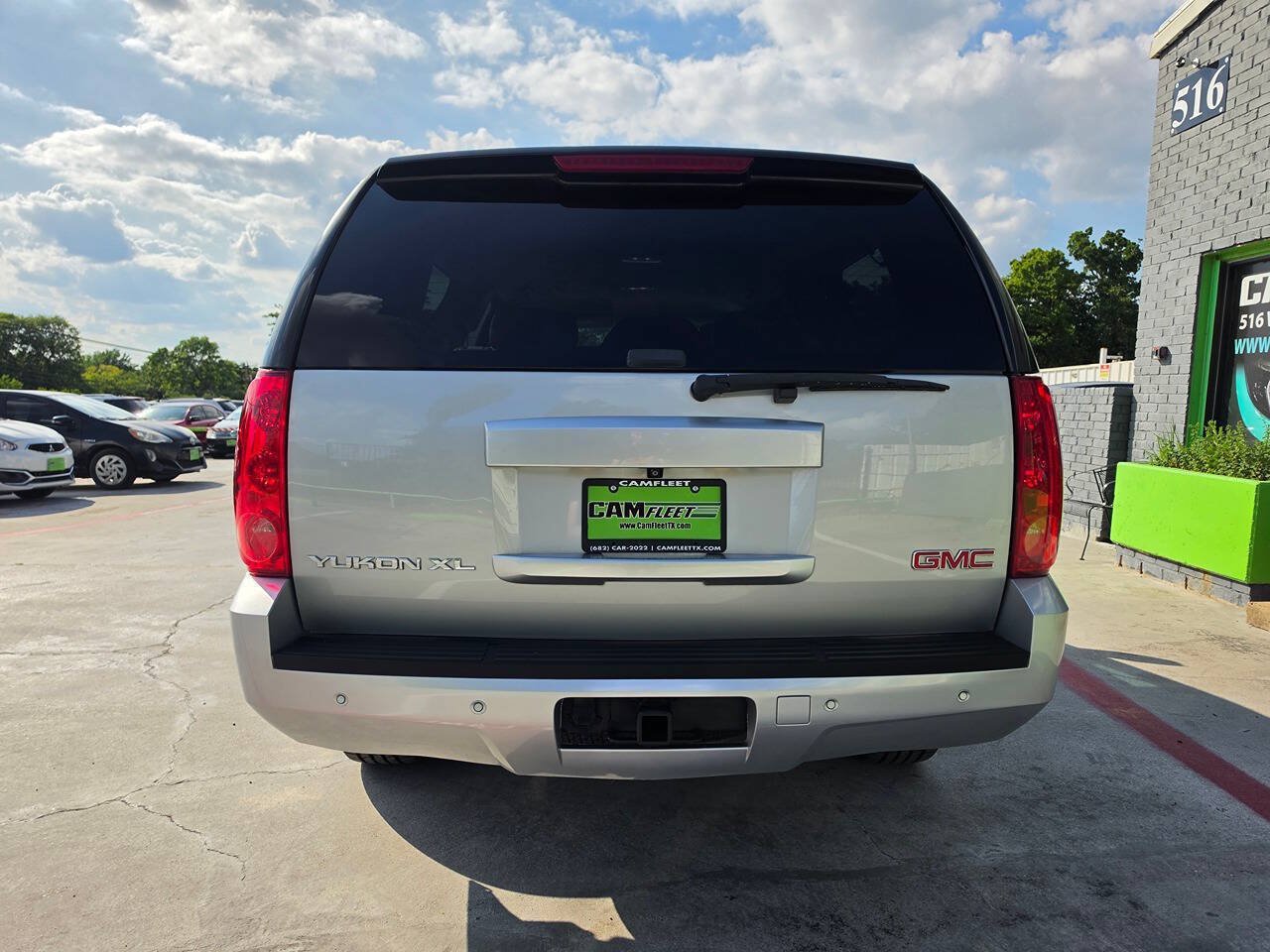 Used 2014 GMC Yukon XL SLT w/ SLT-2 Equipment Package RWD image 16