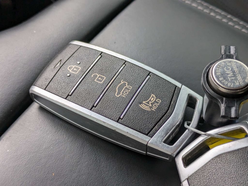 Used 2019 Genesis G90 5.0 Ultimate RWD image 31