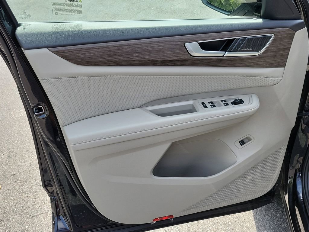 Certified 2026 Volkswagen Atlas SEL Premium R-Line AWD/4WD image 18