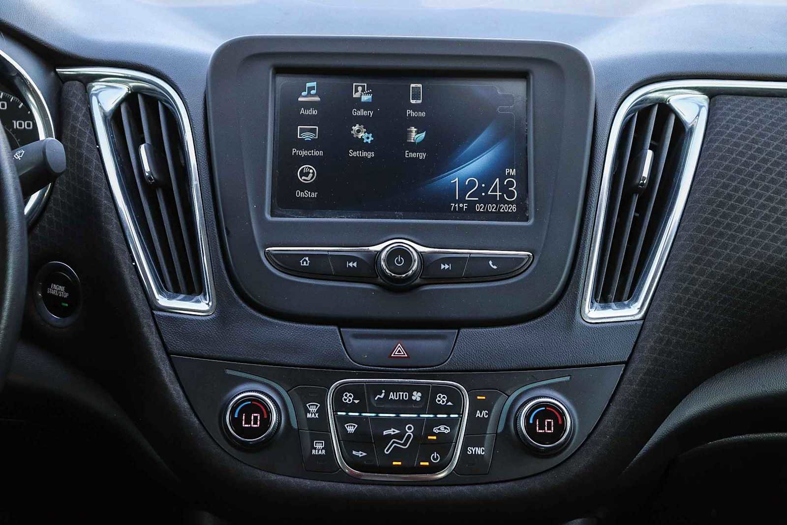 Used 2017 Chevrolet Malibu Hybrid FWD image 13