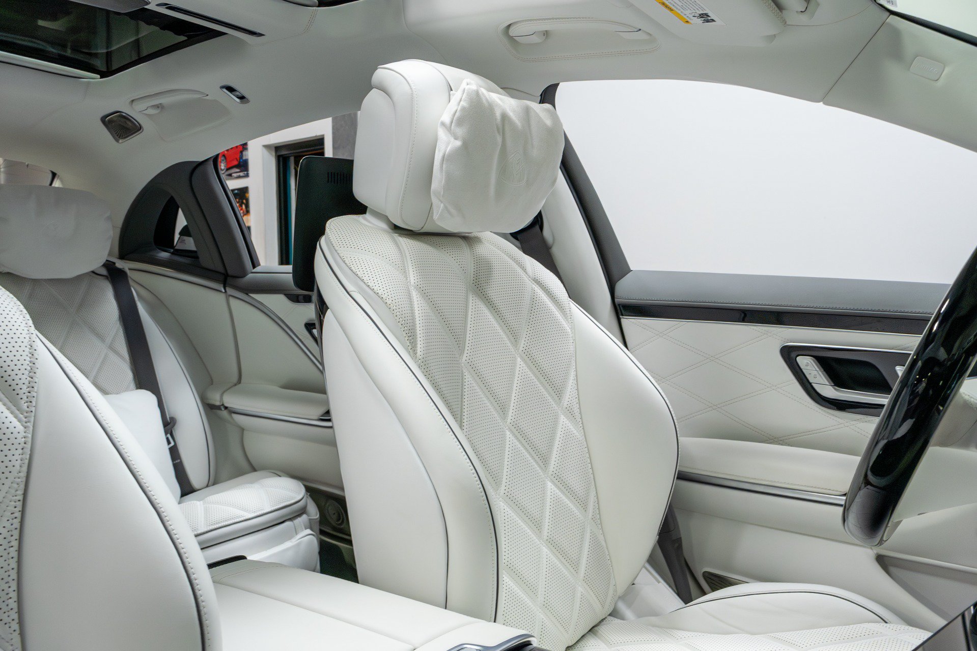 Used 2023 Mercedes-Benz Maybach S 680 4MATIC image 24