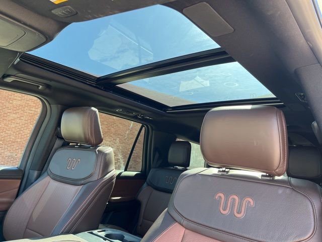 Used 2025 Ford Expedition King Ranch image 42