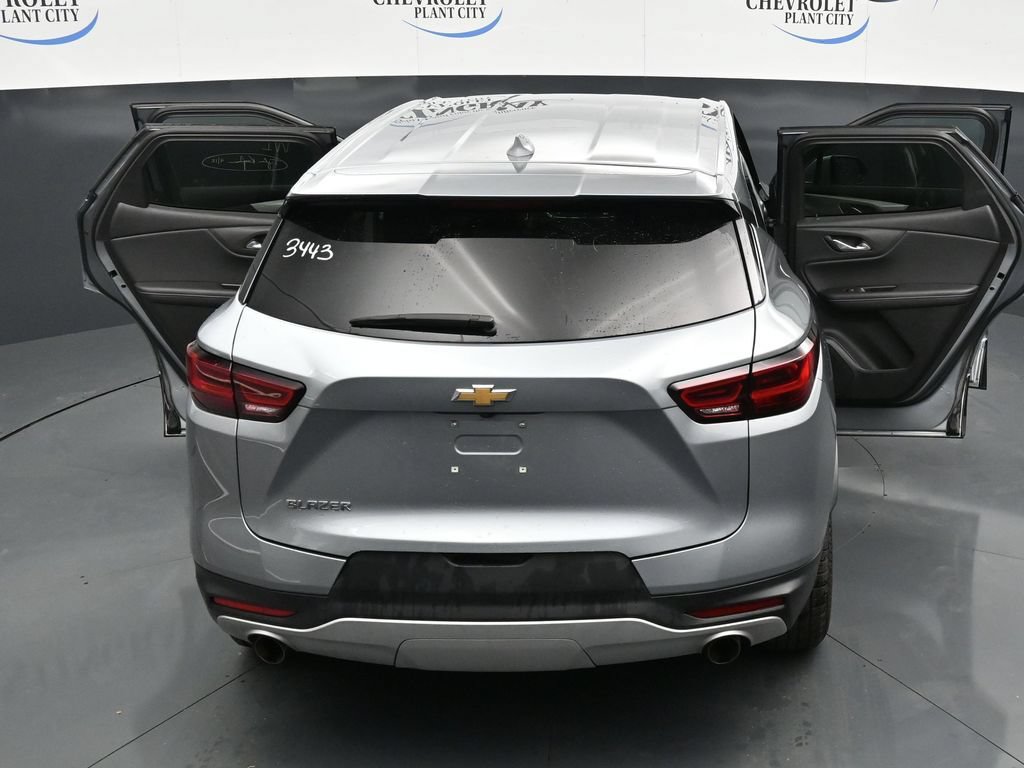 Used 2025 Chevrolet Blazer LT FWD image 35