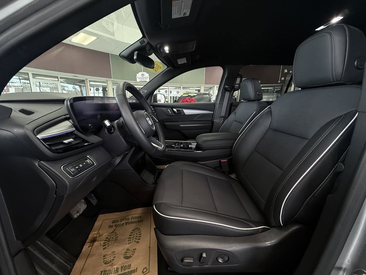 Used 2026 Buick Enclave Preferred FWD image 22