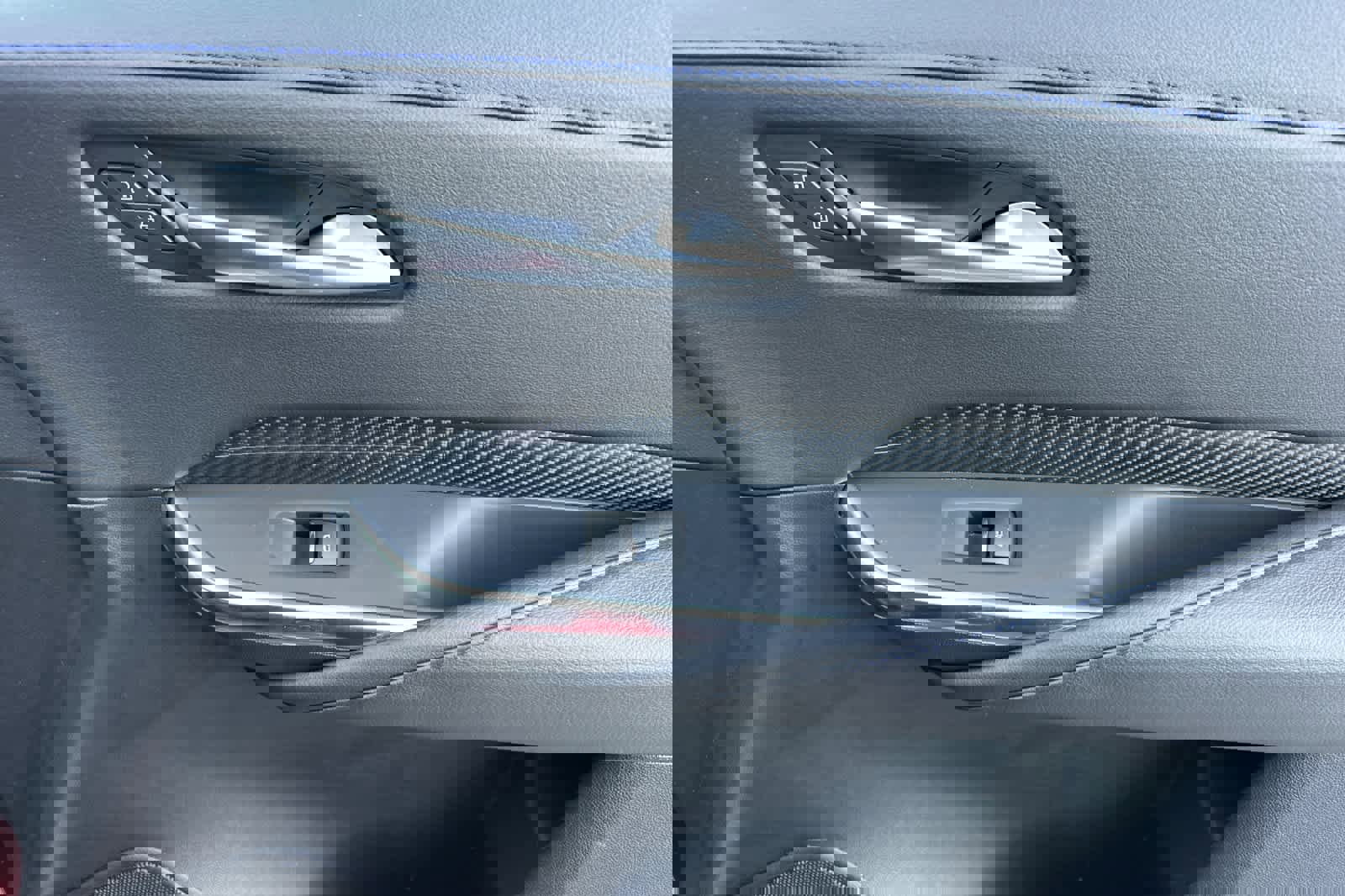 Used 2024 Cadillac XT4 Sport w/ Technology Package image 19