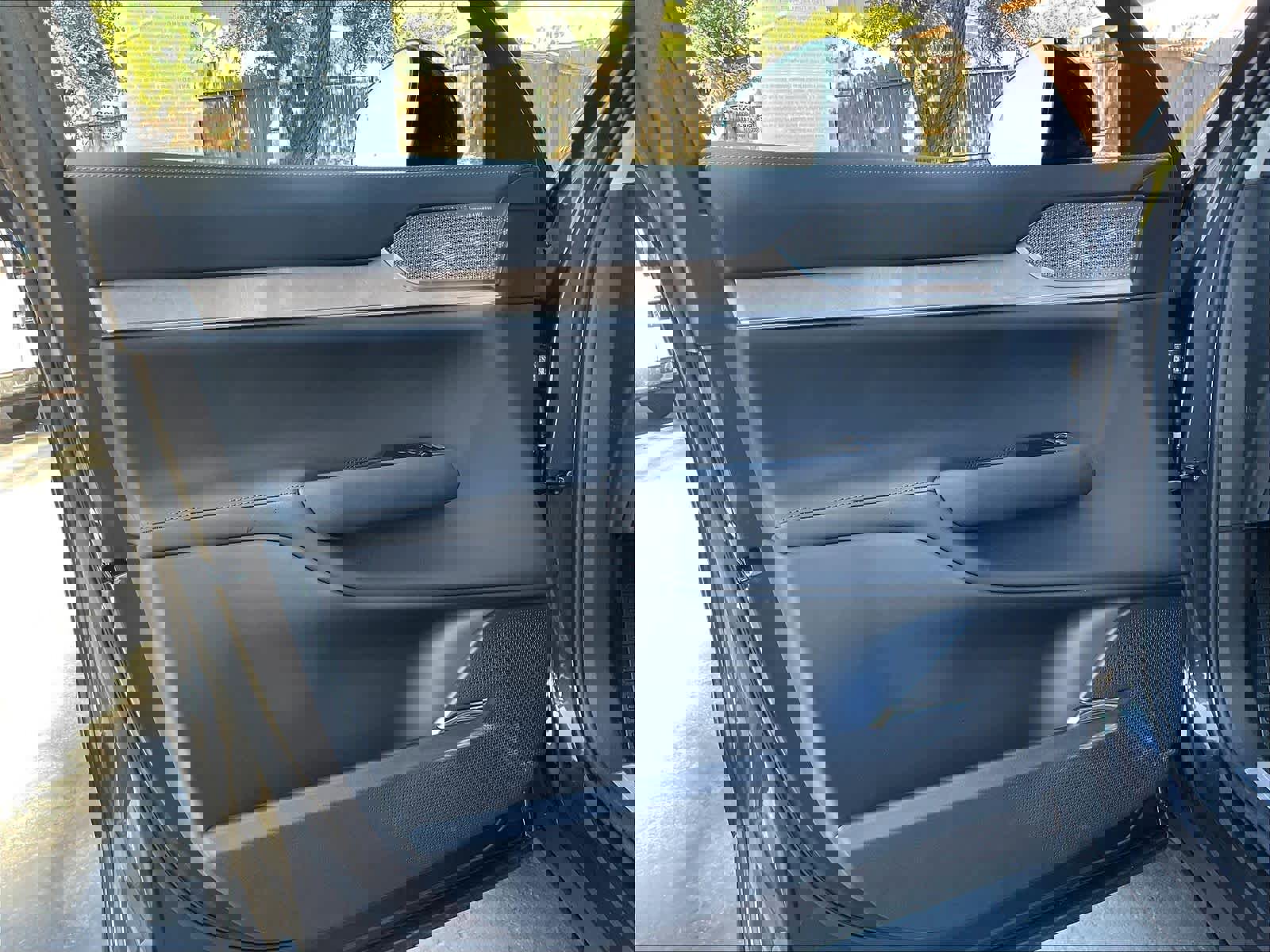 New 2025 Volvo EX90 Ultra w/ Protection Package Premier image 24