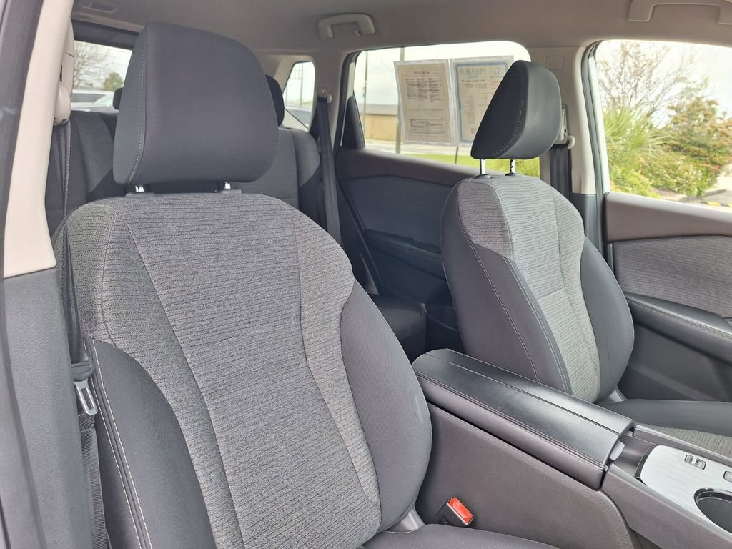 Used 2023 Nissan Rogue SV image 29