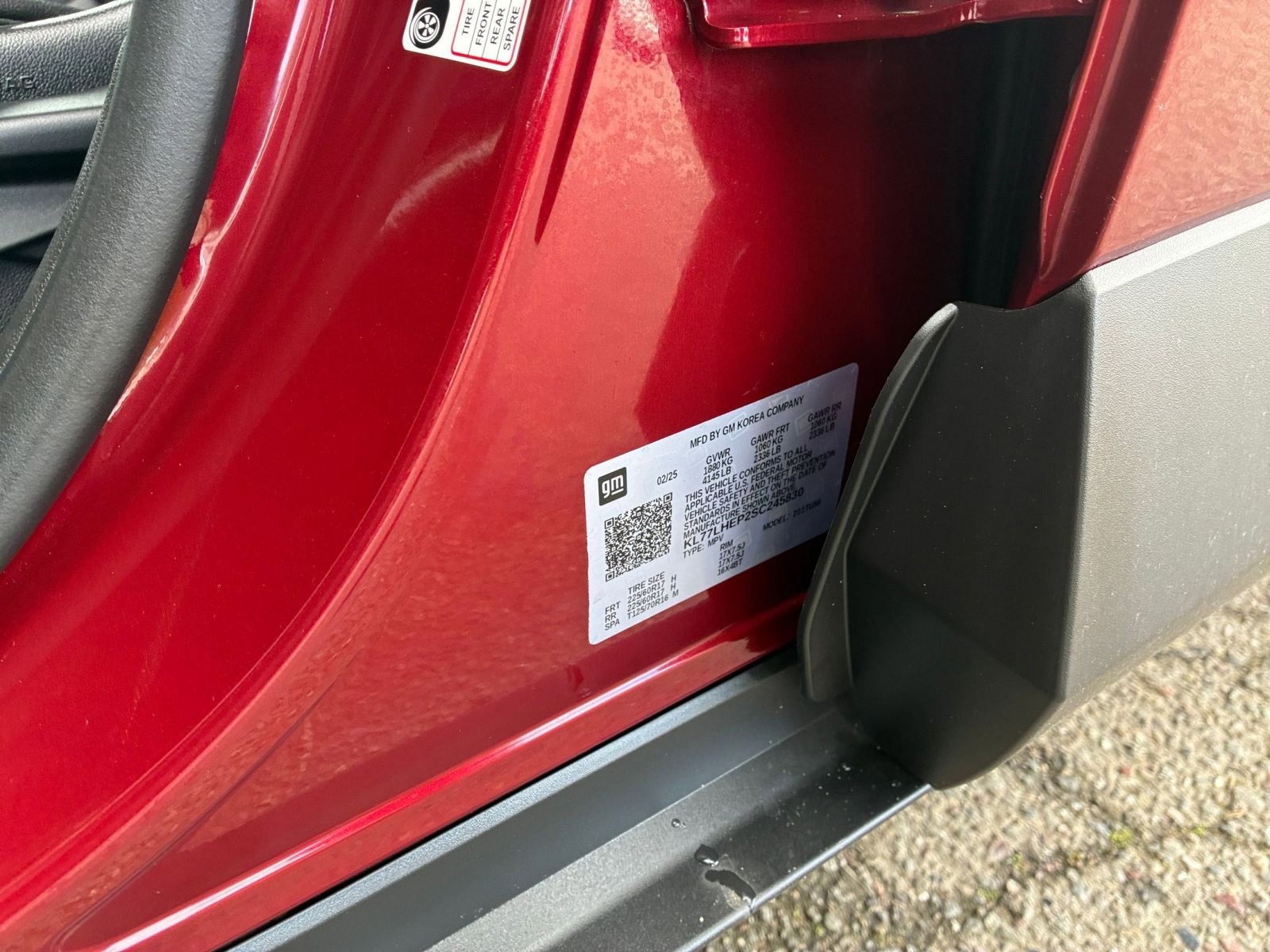 Used 2025 Chevrolet Trax LT FWD image 29
