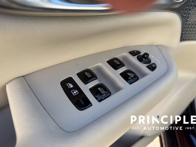 Certified 2026 Volvo XC90 B6 Ultra w/ Lounge Package image 19