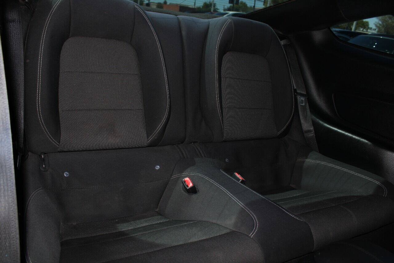 Used 2016 Ford Mustang Coupe RWD image 14