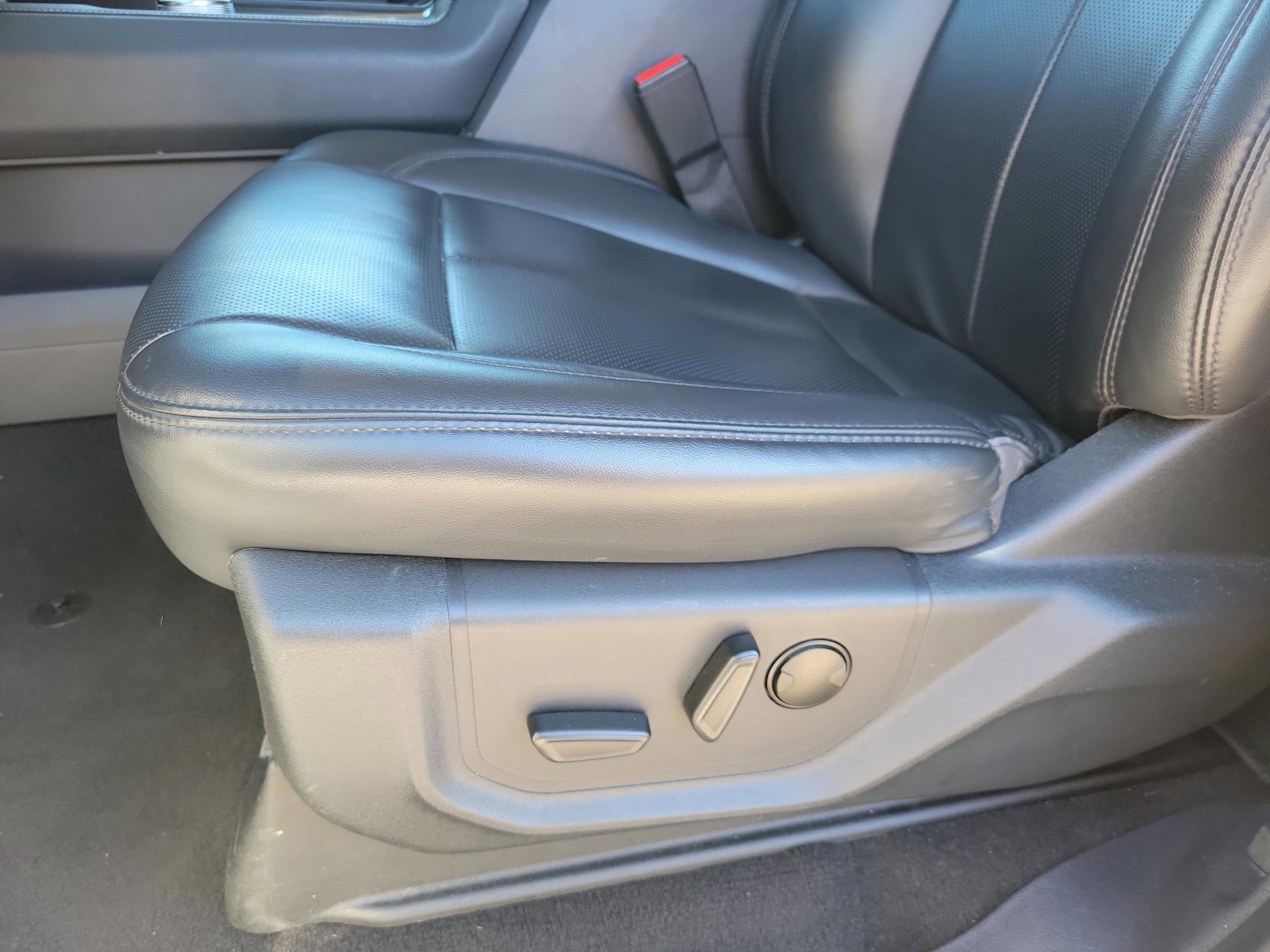 Used 2024 Ford Expedition Max XLT image 10