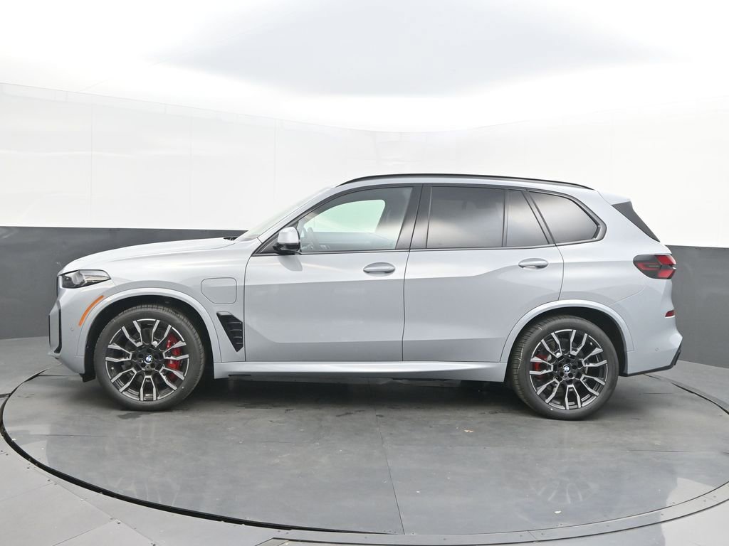 New 2026 BMW X5 xDrive50e AWD/4WD image 2