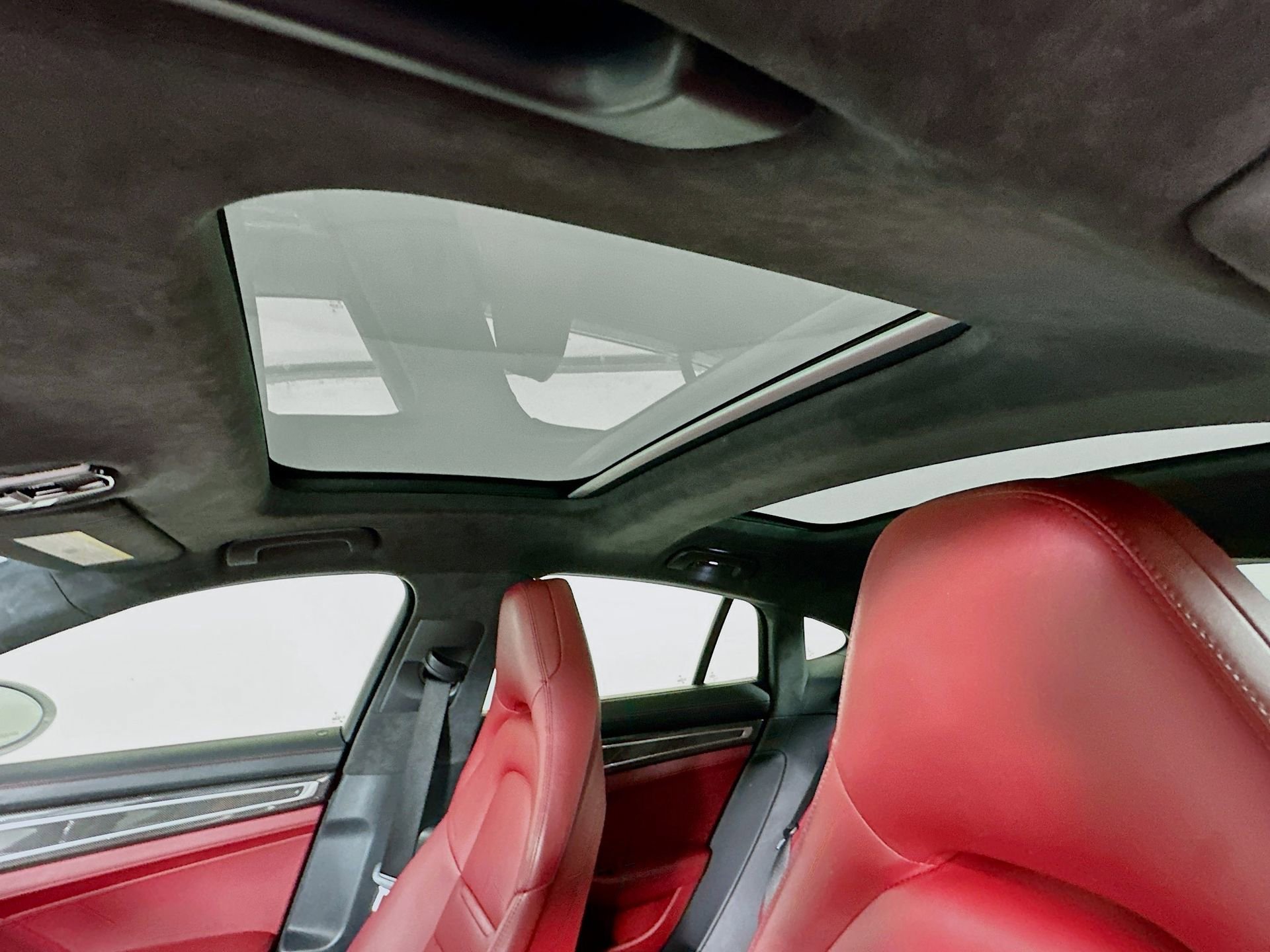 Used 2020 Porsche Panamera GTS image 23