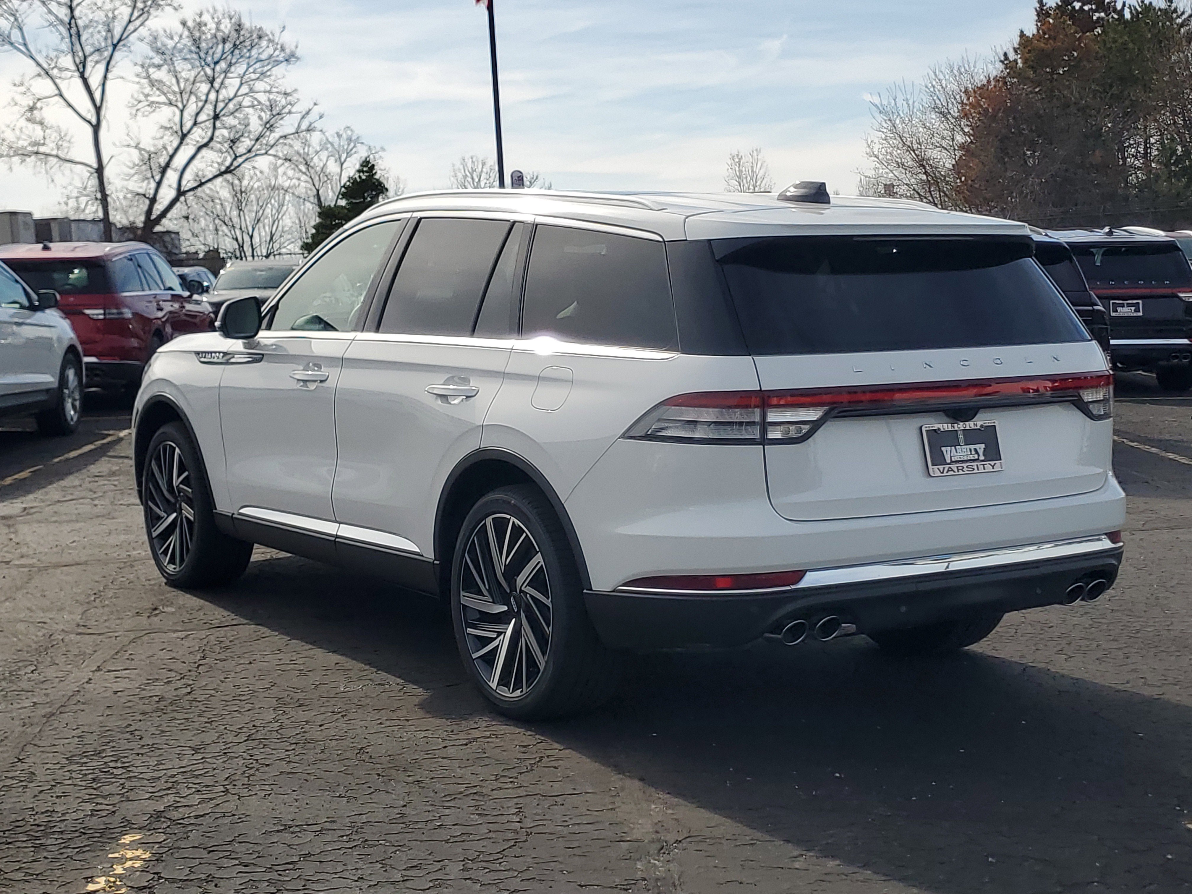 New 2026 Lincoln Aviator Reserve image 3