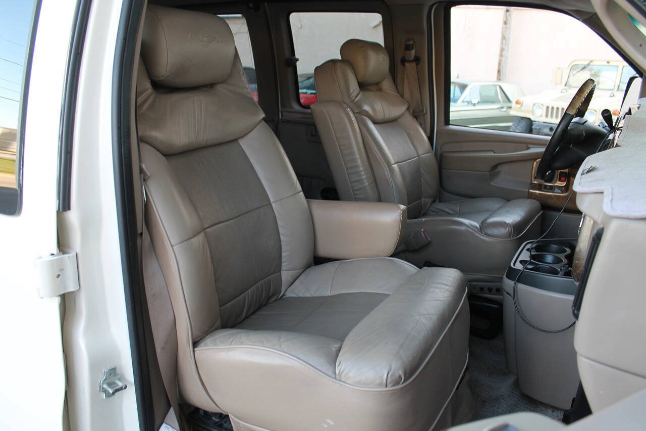 Used 2006 Chevrolet Express 1500 RWD image 48