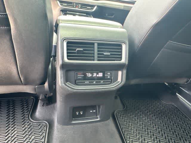 Used 2024 Volkswagen Atlas Peak Edition SE AWD/4WD image 14