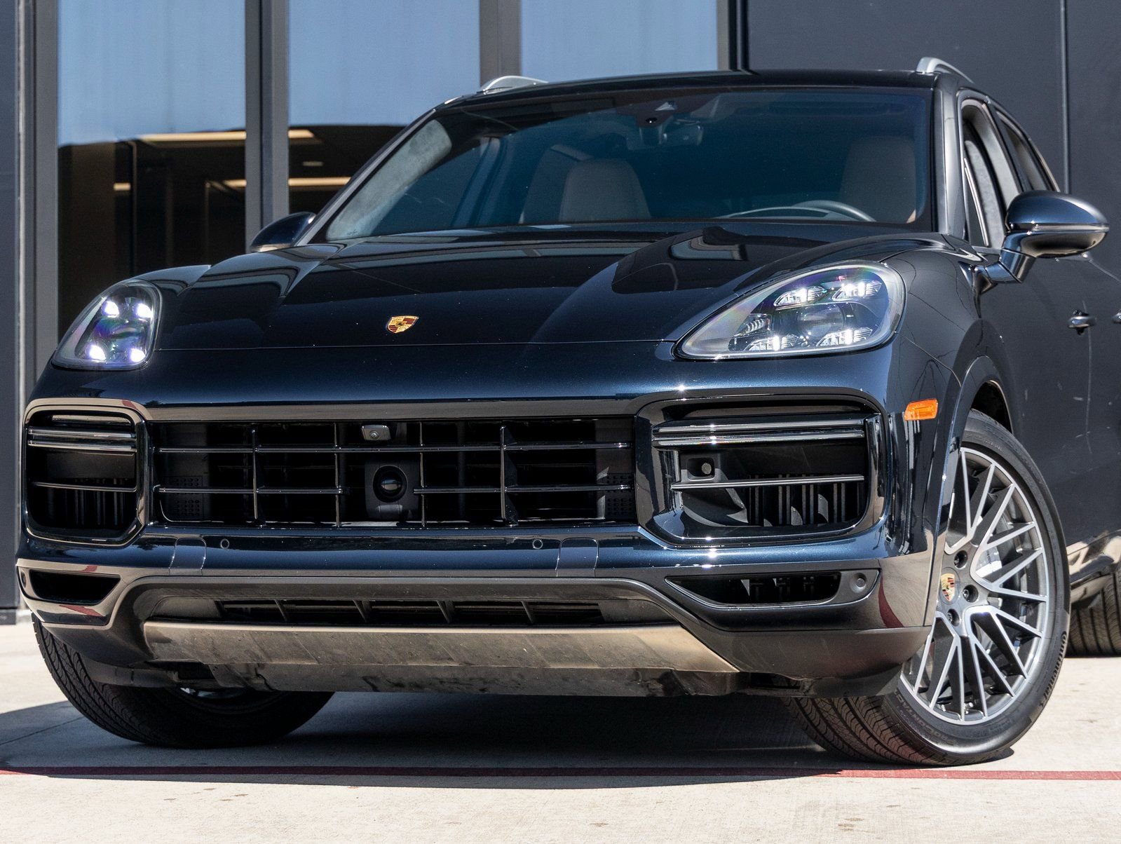 Certified 2023 Porsche Cayenne Turbo image 7