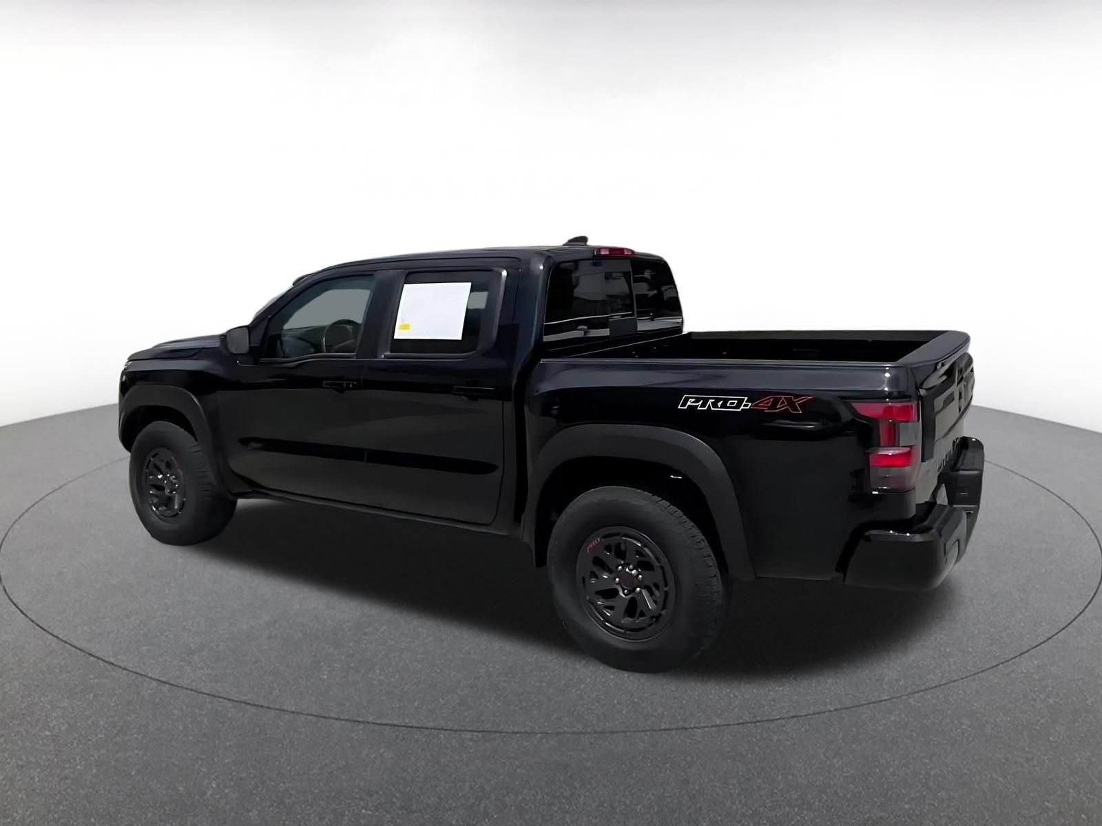 Used 2026 Nissan Frontier PRO-4X AWD/4WD image 8
