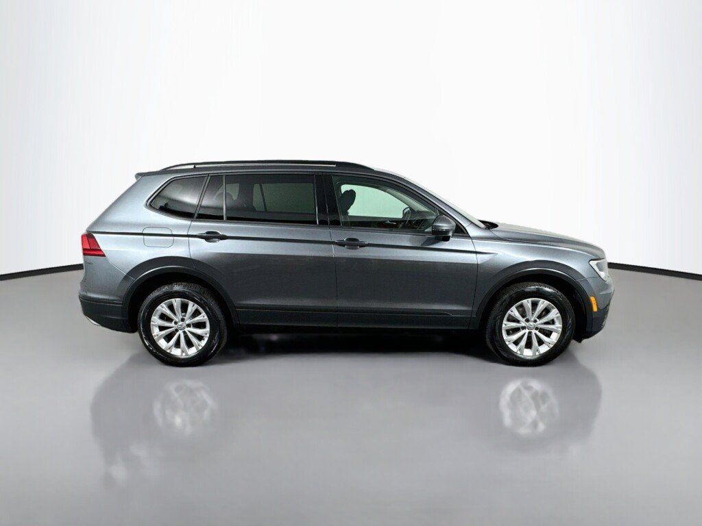 Used 2019 Volkswagen Tiguan S w/ 3rd Row Seat Package AWD/4WD image 6