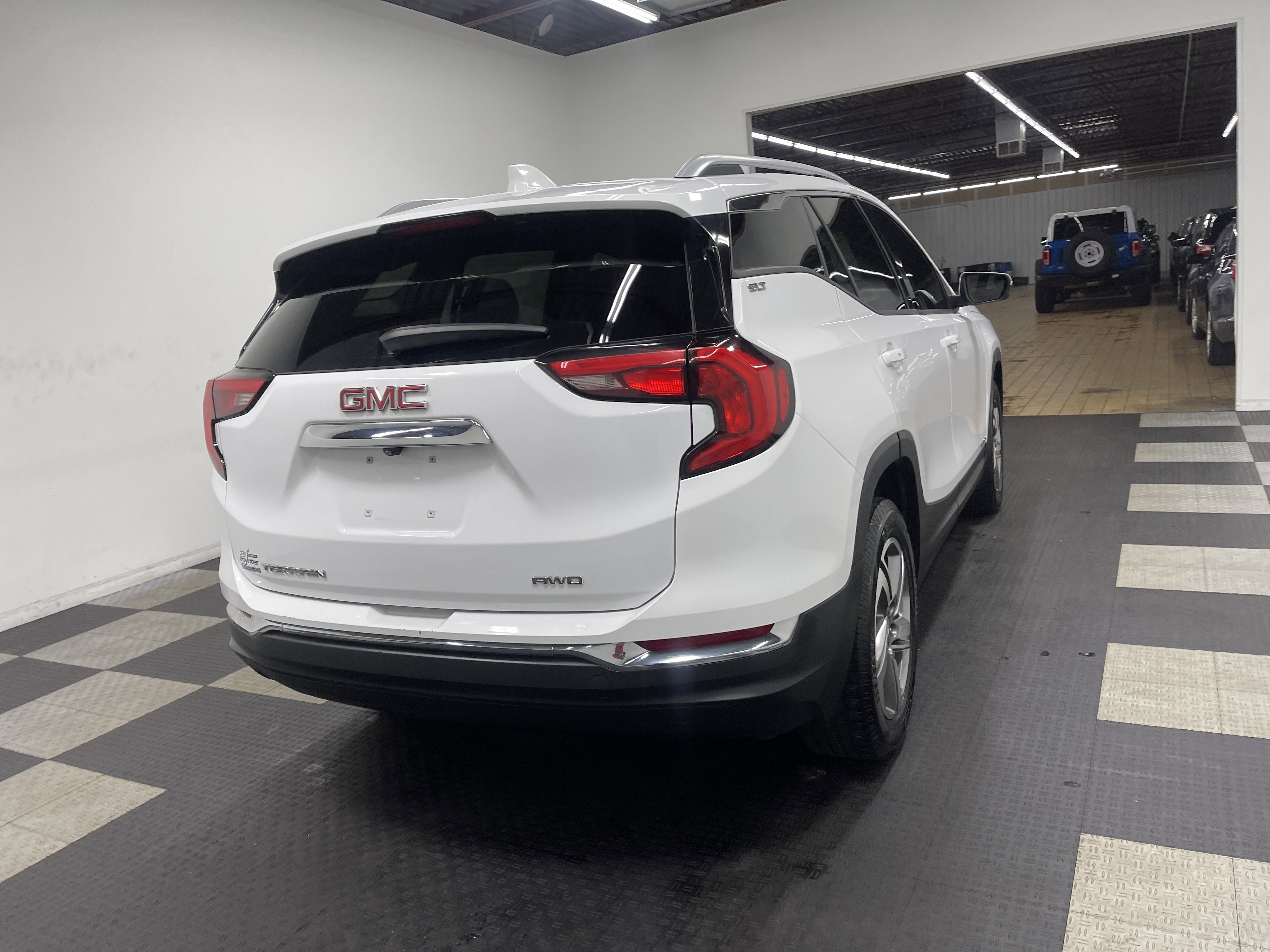 Used 2020 GMC Terrain SLT image 5