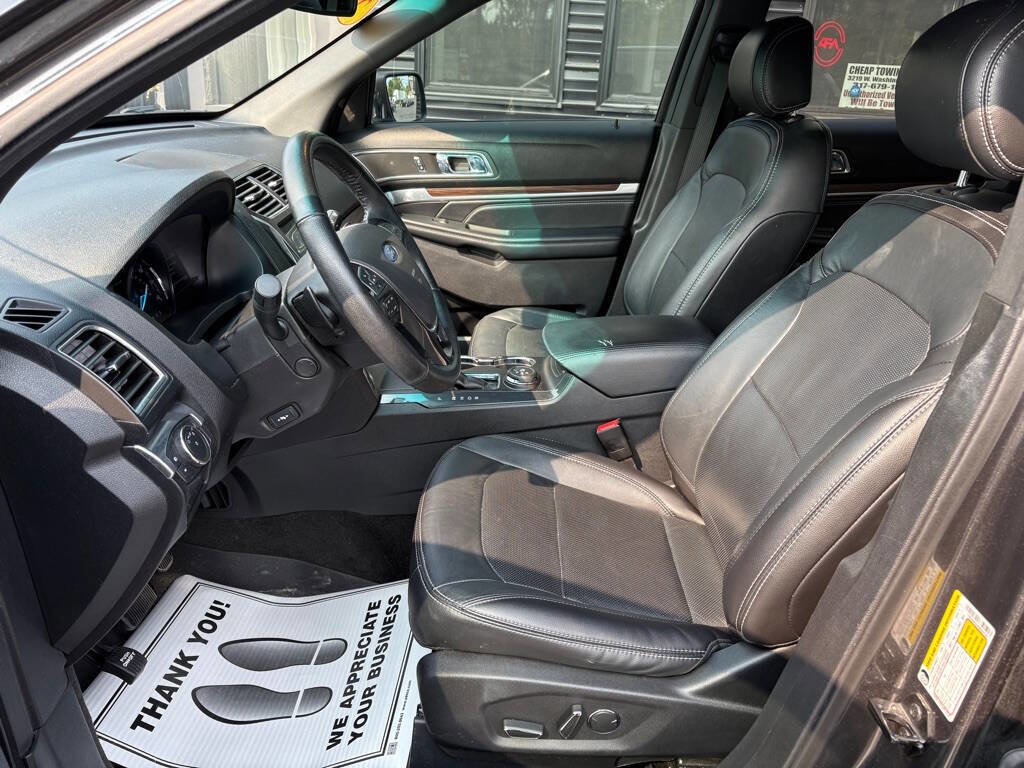 Used 2017 Ford Explorer Limited image 9