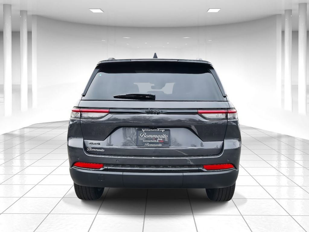 New 2025 Jeep Grand Cherokee Limited image 4