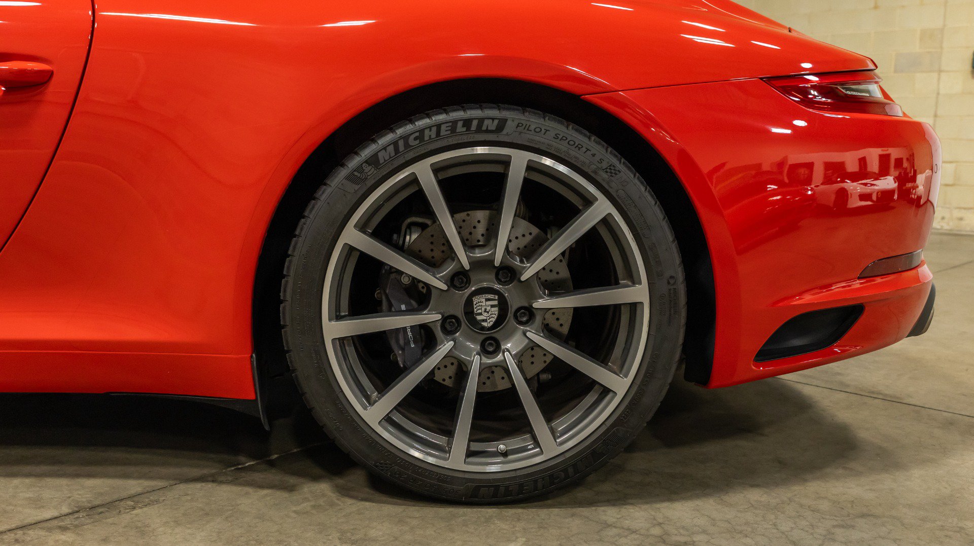 Used 2018 Porsche 911 Carrera RWD image 30