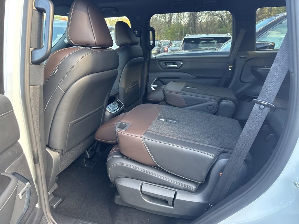 New 2026 Nissan Armada Platinum Reserve image 37