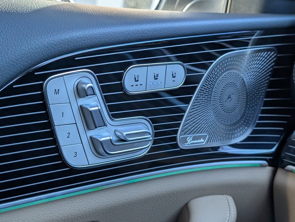 Used 2025 Mercedes-Benz GLS 450 4MATIC image 25