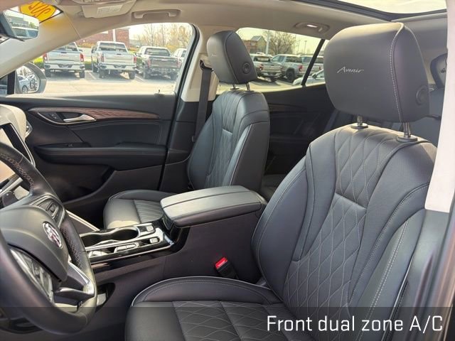 Used 2023 Buick Envision Avenir image 23