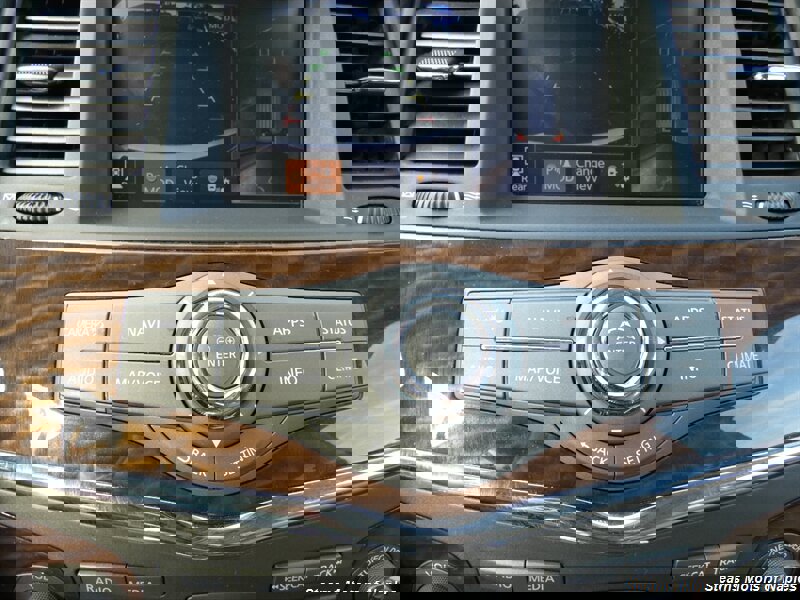 Used 2018 Nissan Armada SL w/ Premium Package image 29