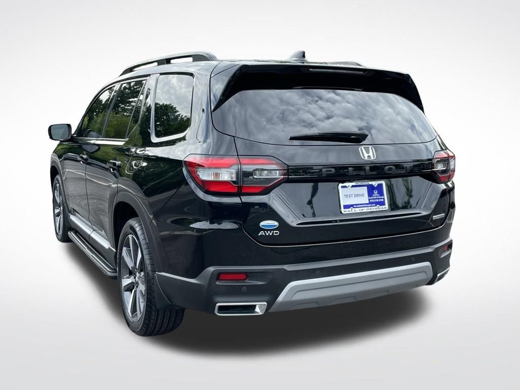 Certified 2023 Honda Pilot Touring image 4
