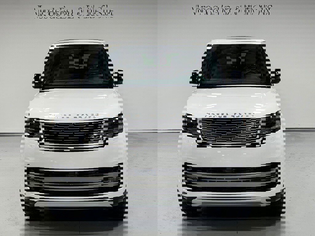 Used 2024 Land Rover Range Rover Long Wheelbase SE image 9