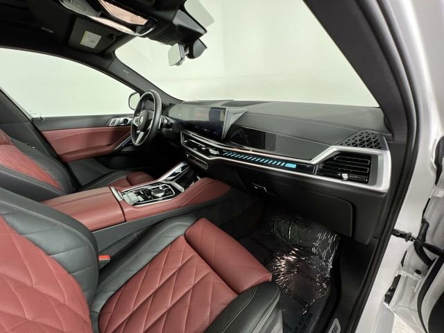 Used 2025 BMW X6 M60i w/ Parking Assistance Package image 30